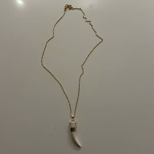 :: Stella & Dot Exotic Sahara Pendant Necklace